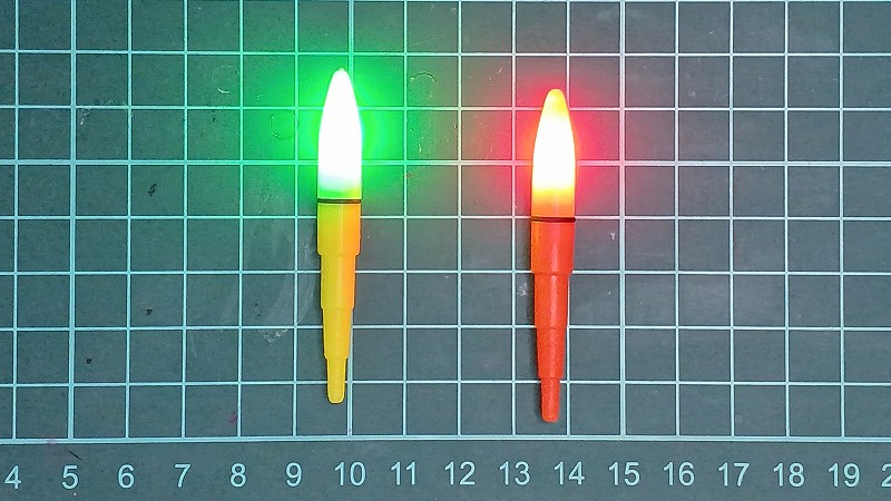 電気ウキトップ　緑と赤
