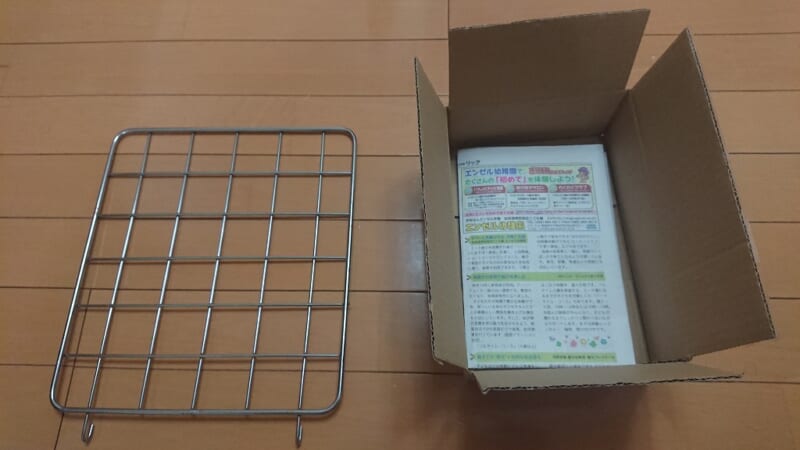 メタルジグを乾燥させるための段ボール箱